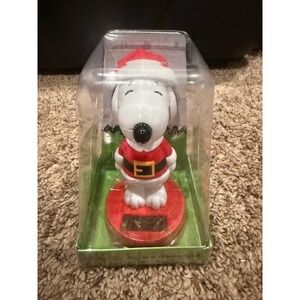 Peanuts Snoopy Christmas Solar Bobble Head I Move Under Bright Light